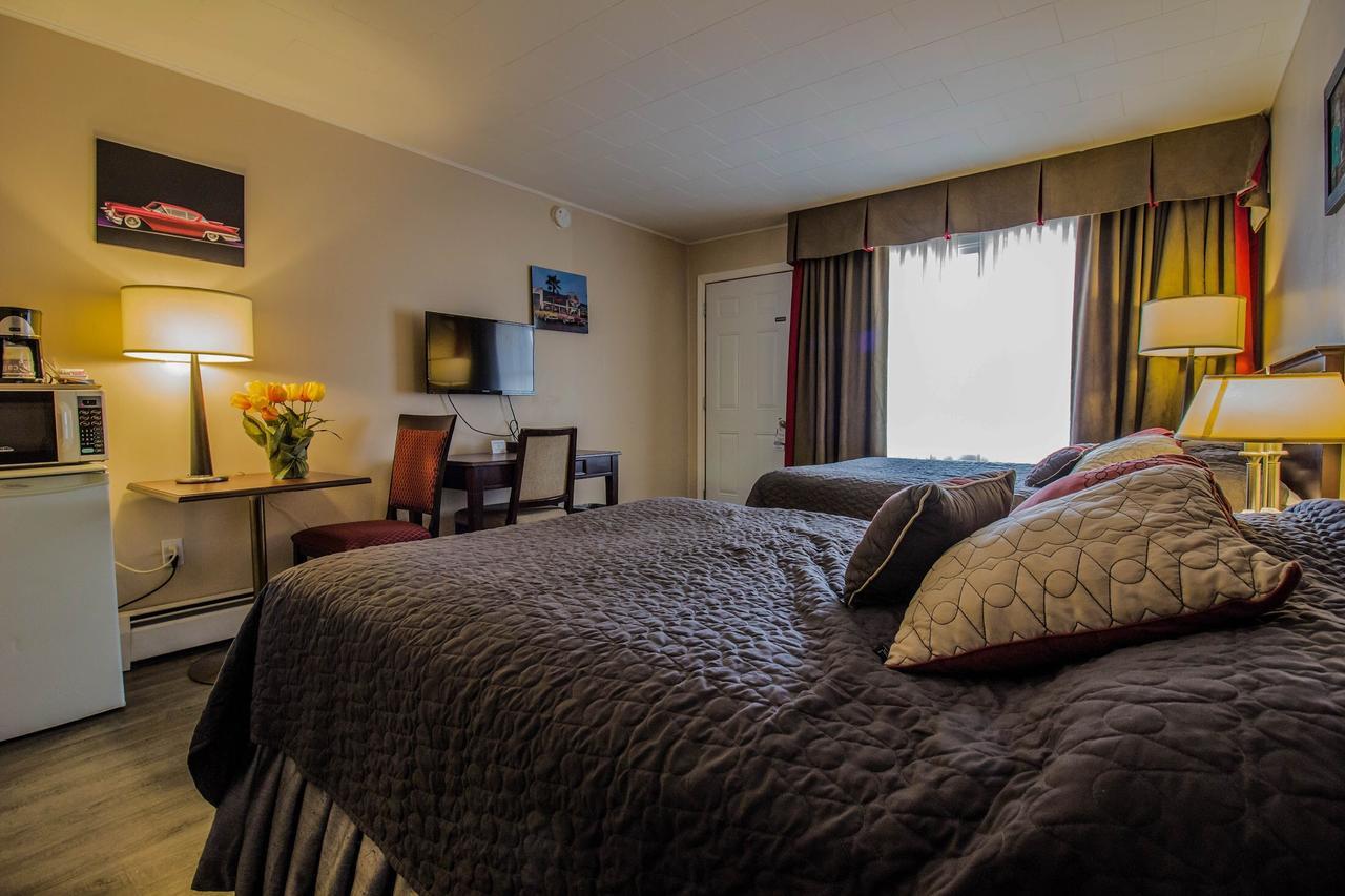 The White Horse Motel คอร์นวอลล์ ภายนอก รูปภาพ