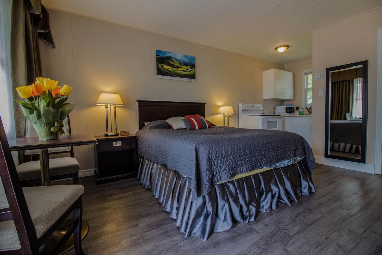 The White Horse Motel คอร์นวอลล์ ภายนอก รูปภาพ