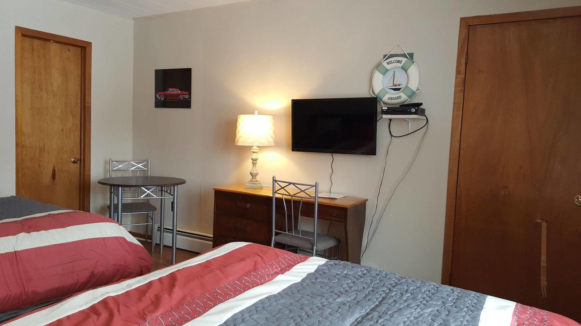 The White Horse Motel คอร์นวอลล์ ภายนอก รูปภาพ