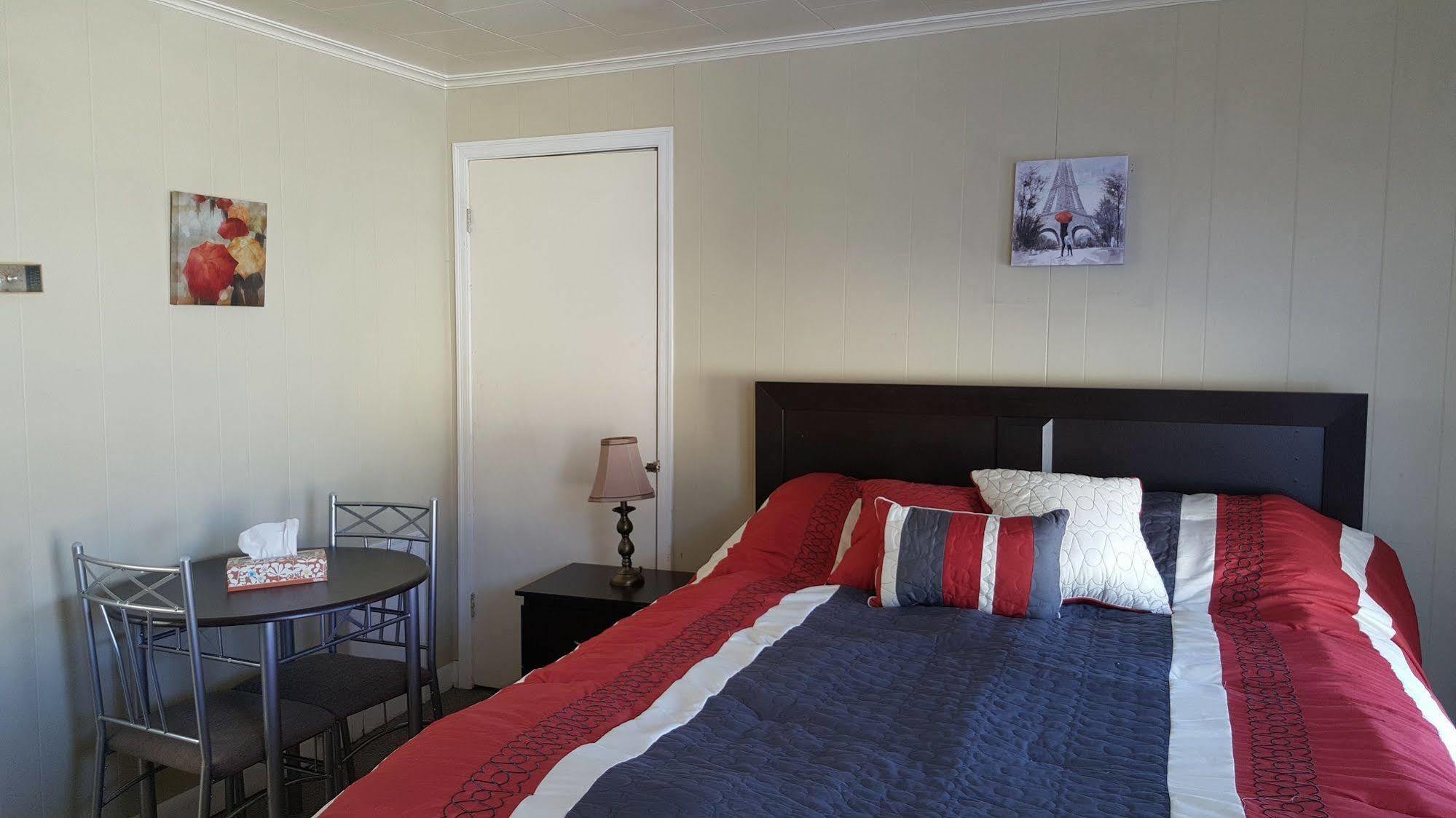 The White Horse Motel คอร์นวอลล์ ภายนอก รูปภาพ